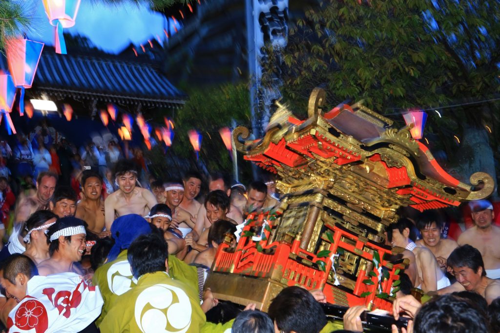 お神輿が出る天満宮秋祭は楽しい広島のローカルイベント。